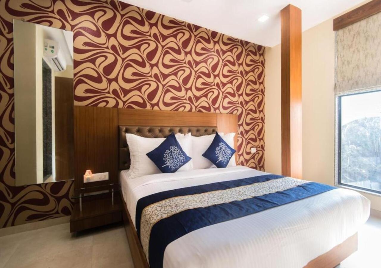 Hotel Arton Regency Near Terminal 2 Airport مومباي المظهر الخارجي الصورة