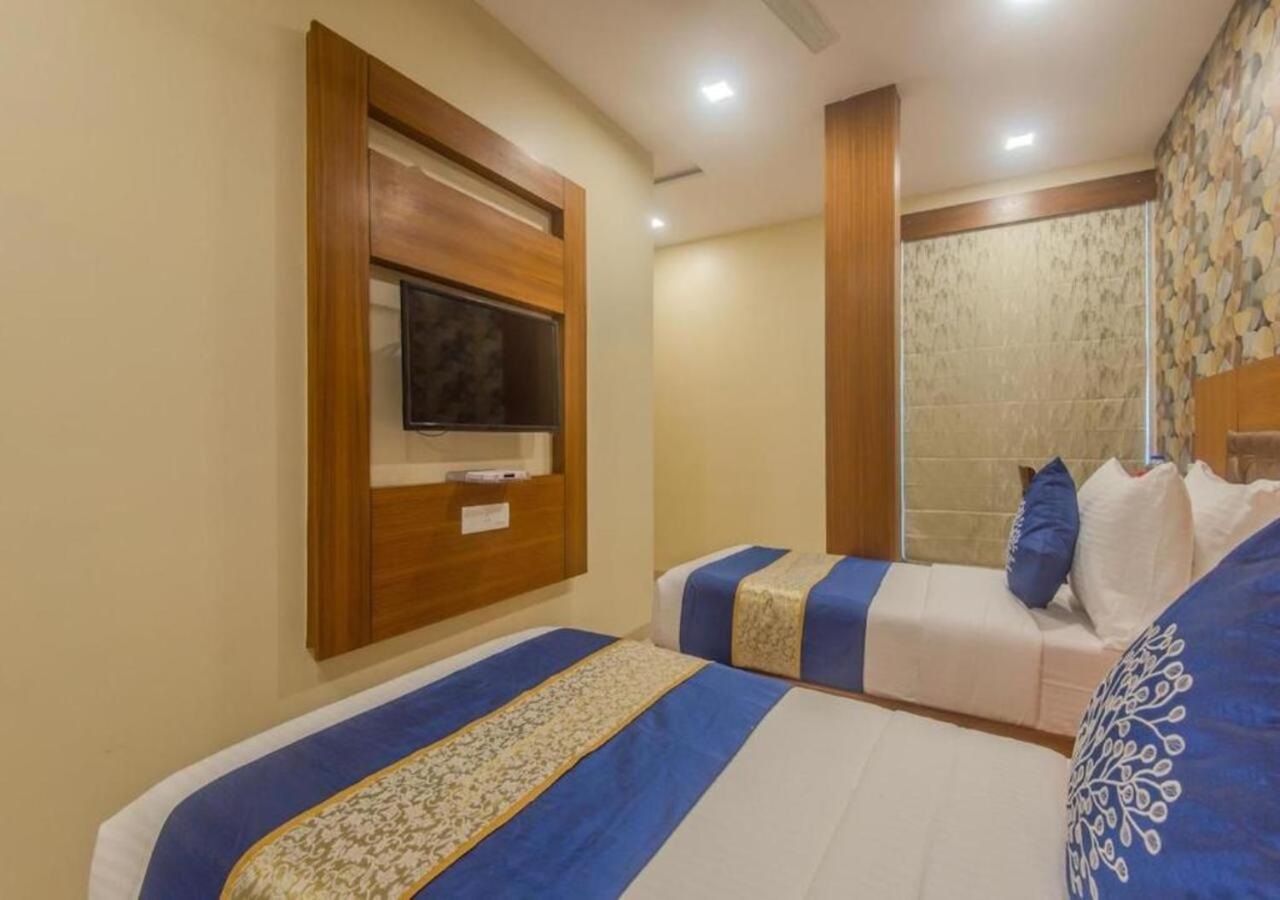 Hotel Arton Regency Near Terminal 2 Airport مومباي المظهر الخارجي الصورة